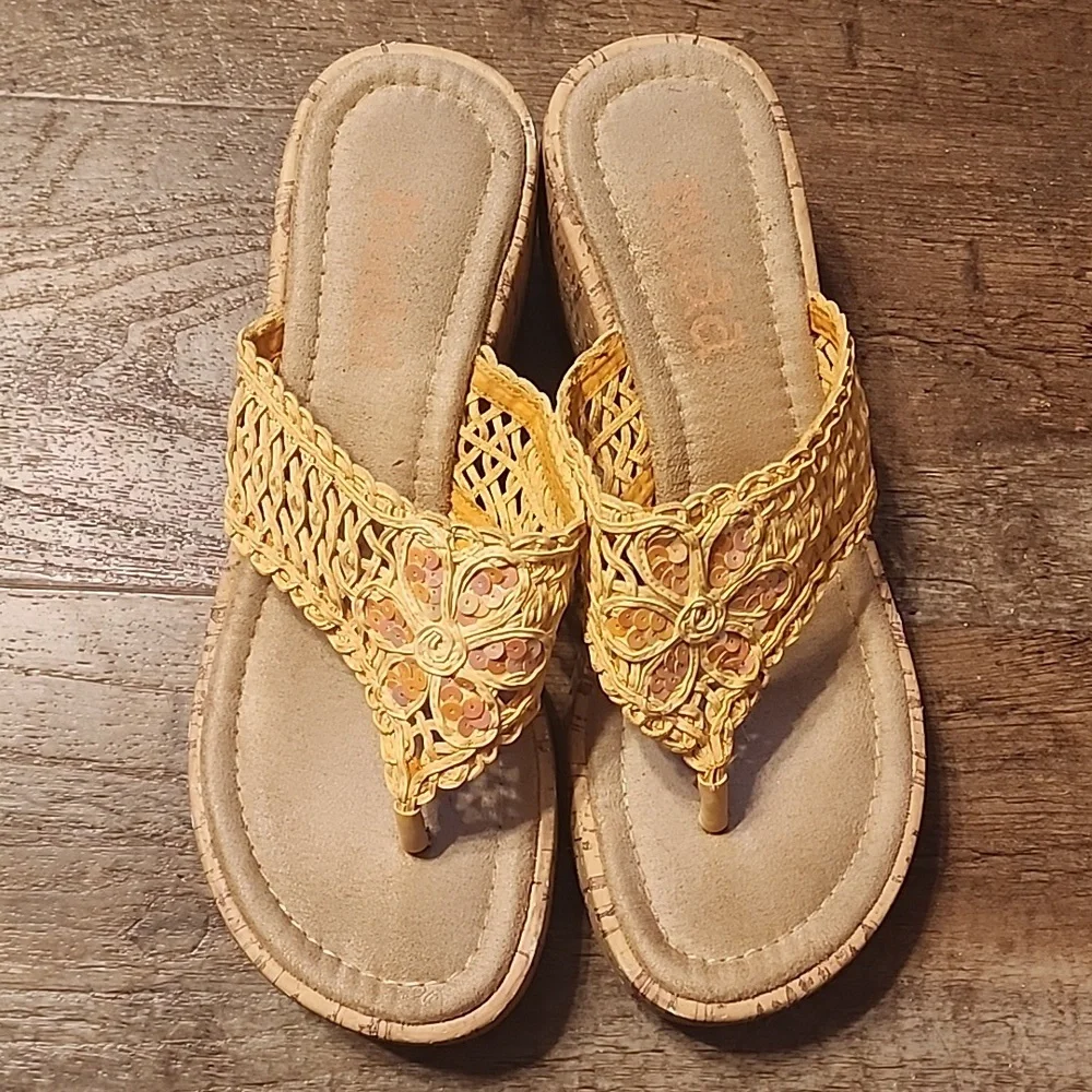 Mudd Yellow Braided Floral Thong Sandals